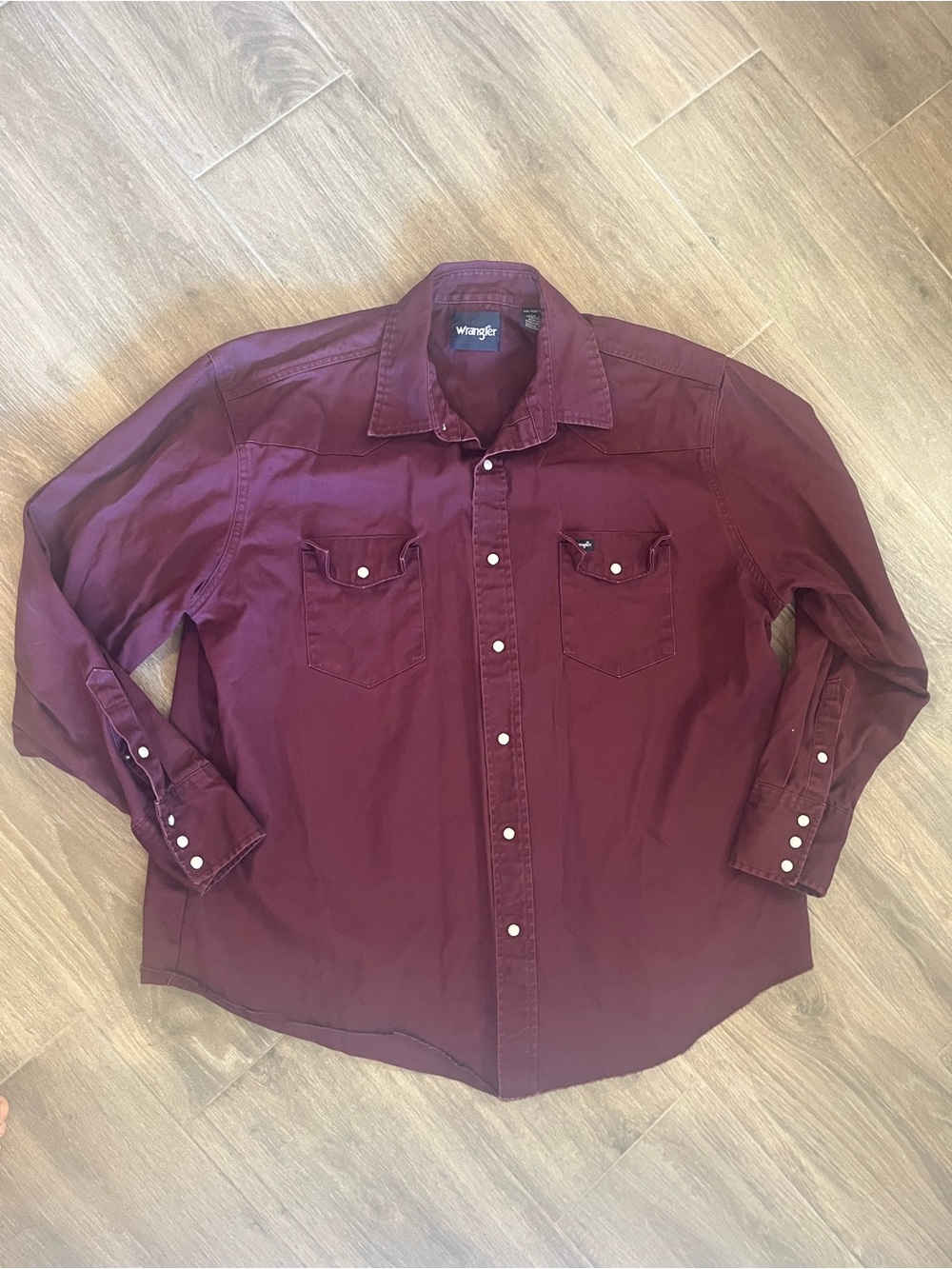 Wrangler Men's Maroon Western Button-Down Shirt
